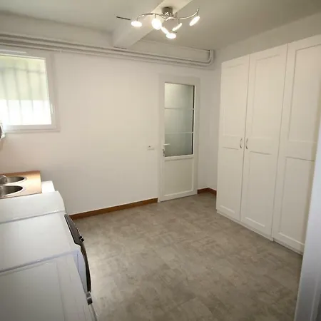Centre Apartment *
